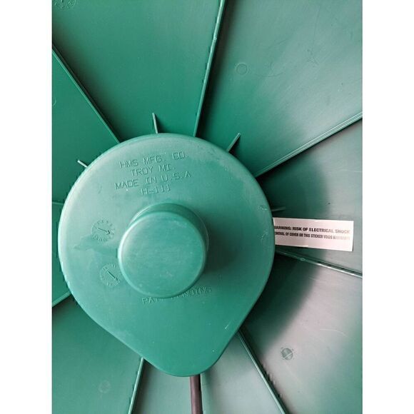 Home logic Rotating Christmas‎ Tree Stand For Artificial Trees Holds 2000 Lights - Picture 6 of 8